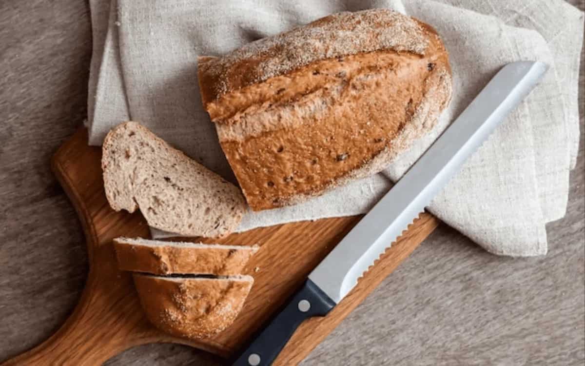 Top 5 Bread Knife To Serve Perfect Breakfasts