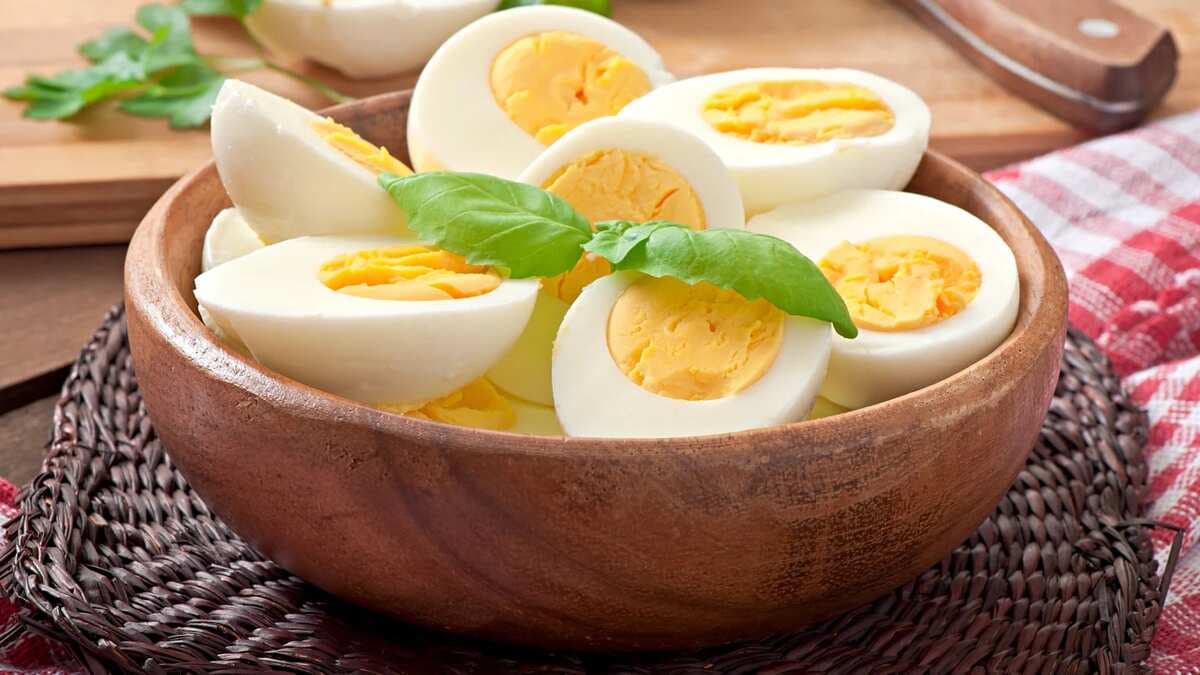 Does eating eggs make you pile on weight? Let’s find out