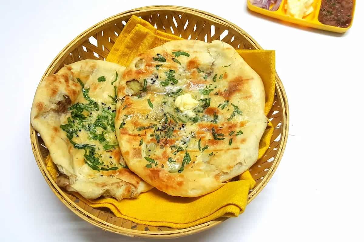 Try This Restaurant Style Aloo Kulcha Recipe At Home