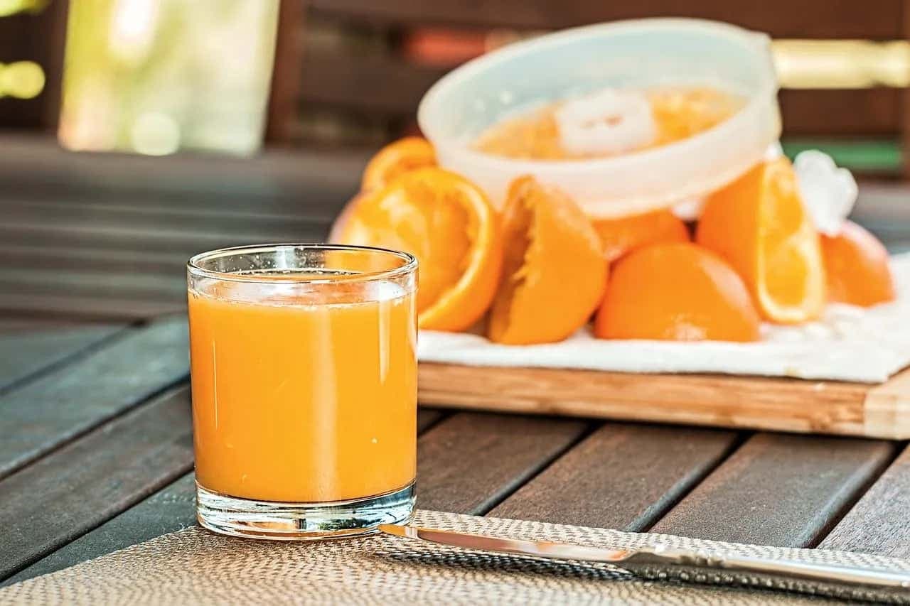 5 Reasons Why You Should Drink Orange Juice In The Morning
