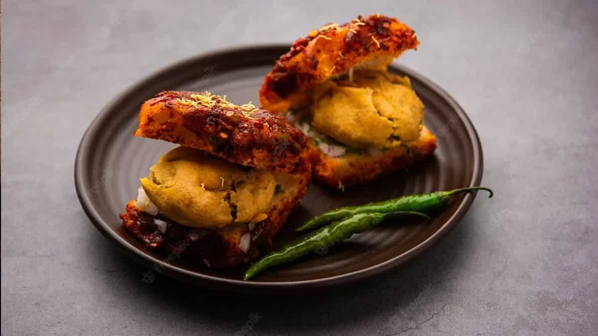 Masala Pav: A Twisty Tangy Spicy Filling Snack From Mumbai