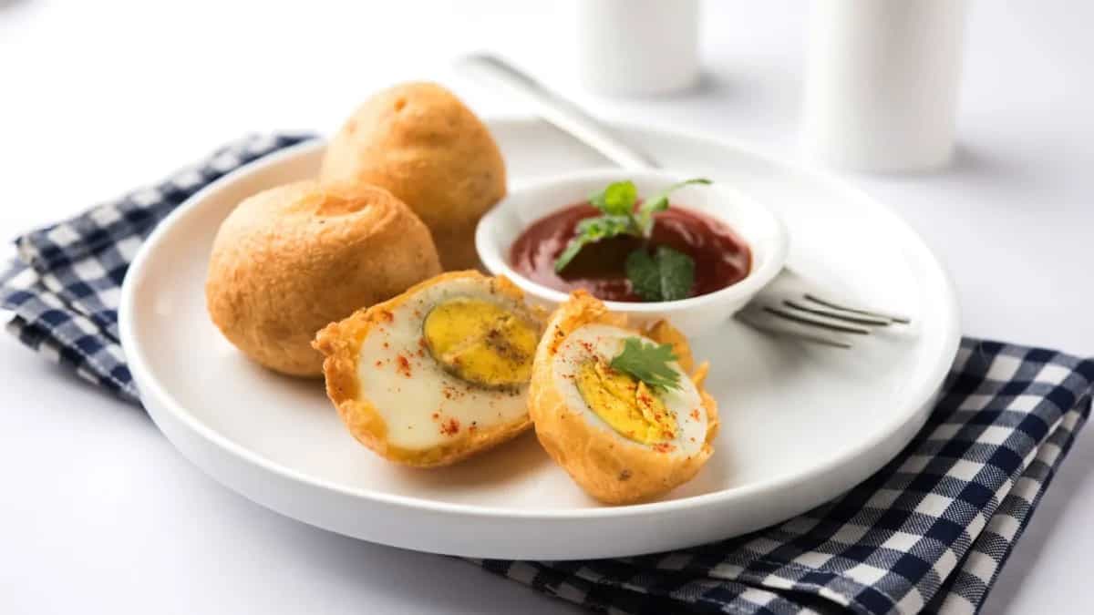 How Egg Pakoras Can Make Every Breakfast Delightfully Delicious