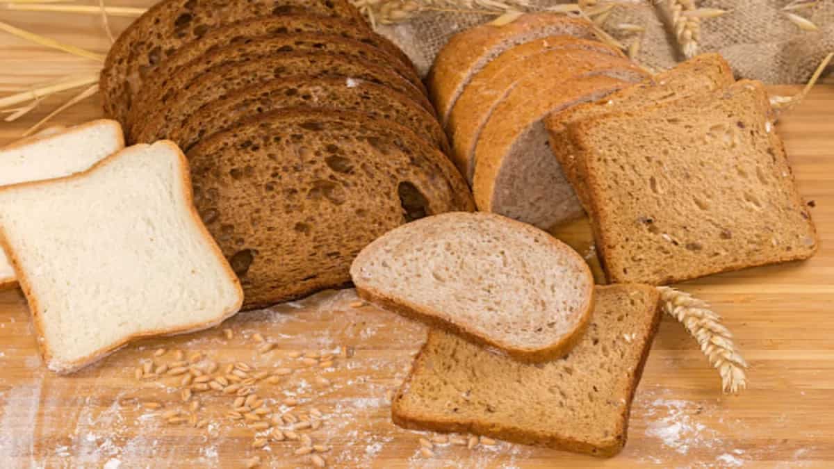 Brown Bread Or White Bread: Which One Is Healthier? 