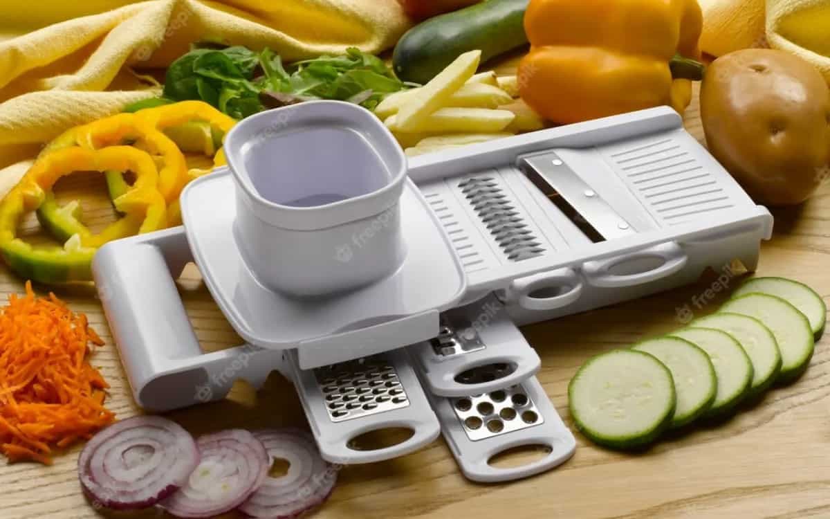 Enjoy Tear Free Onion Chopping With These Top 5 Onion Choppers