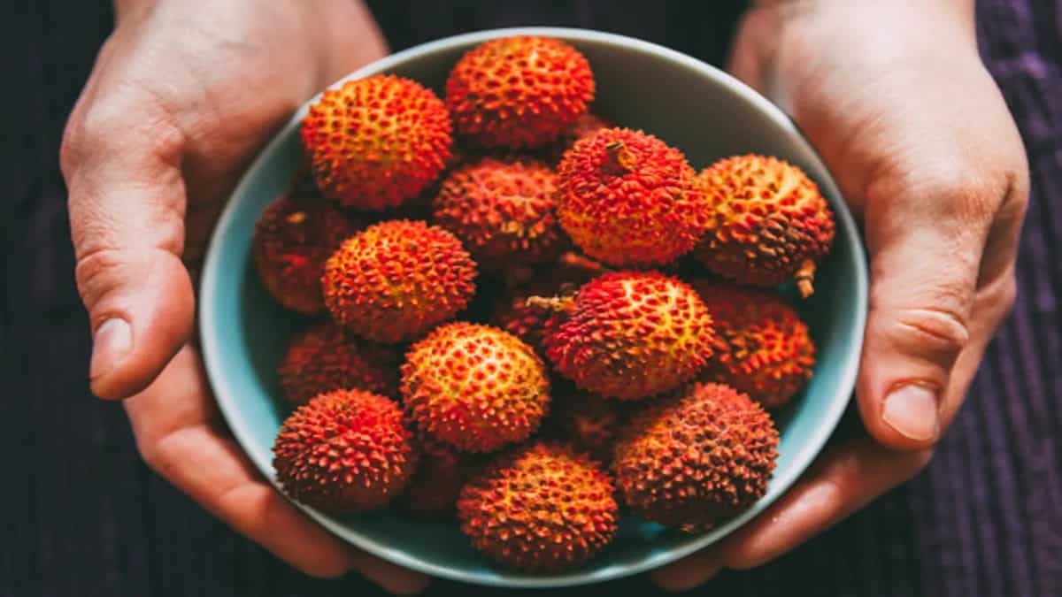 Healthy Bones To Weight Loss: 6 Reasons To Have Litchi