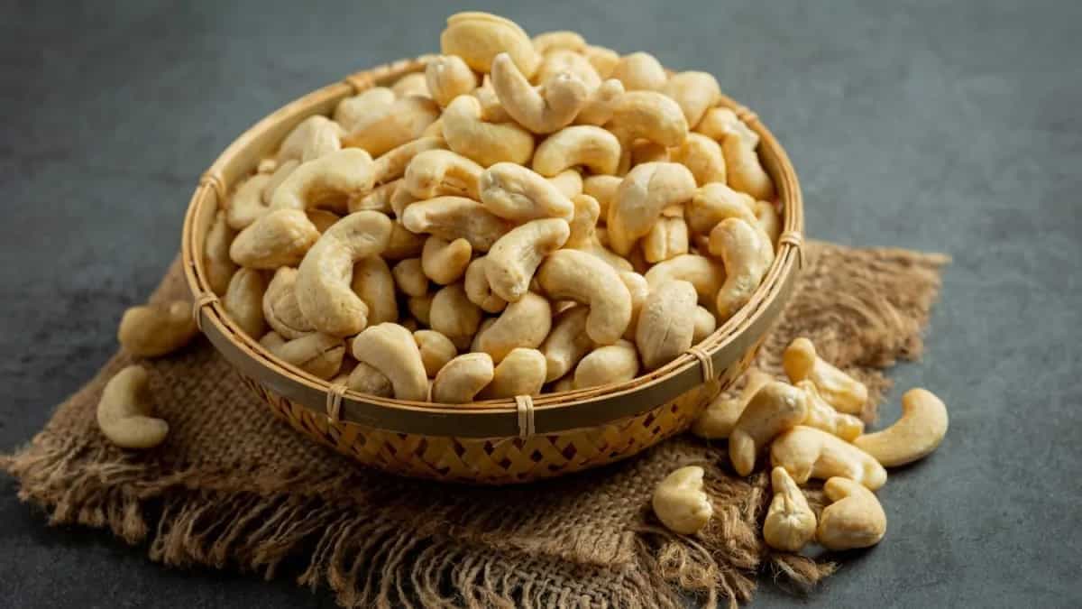 A Cashew A Day Makes You Healthy; 8 Benefits Of Eating This Nut