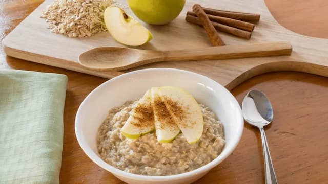 8 Healthy Oatmeal Bowls Recipes You Can Have Every Morning