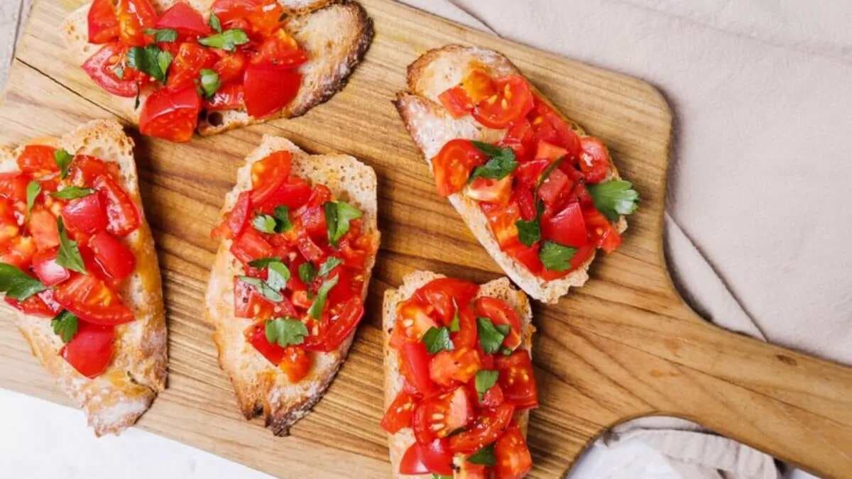 6 Tomato Toast Recipes To Kickstart Your Mornings