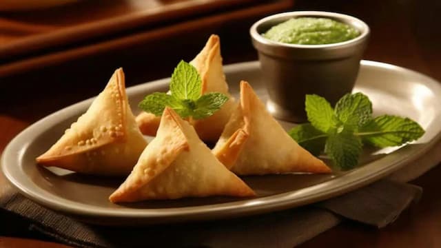 World Samosa Day: Take A Nostalgic Ride With Aloo-Stuffed Bites