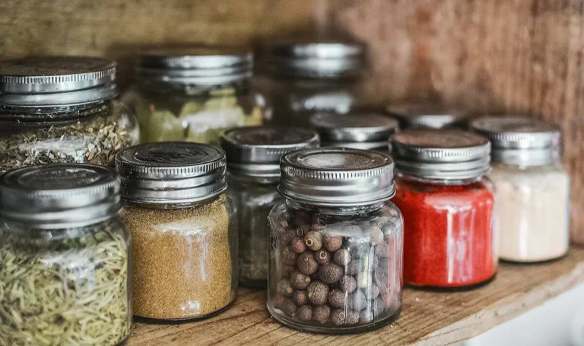 Organise Your Spices Better With These 6 Popular Spice Rack Sets