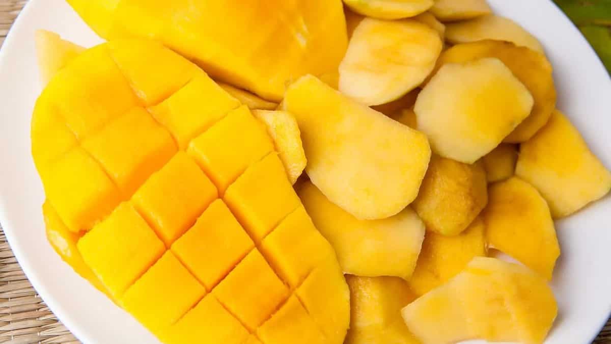 7 Foods To Avoid Paring With Mangoes 