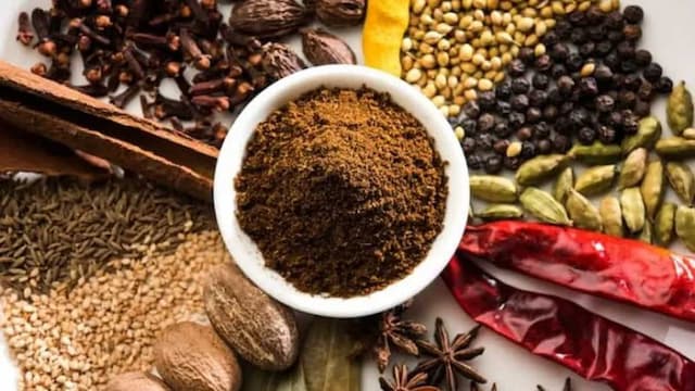 Easy Homemade Spice Blends For The Monsoon Season