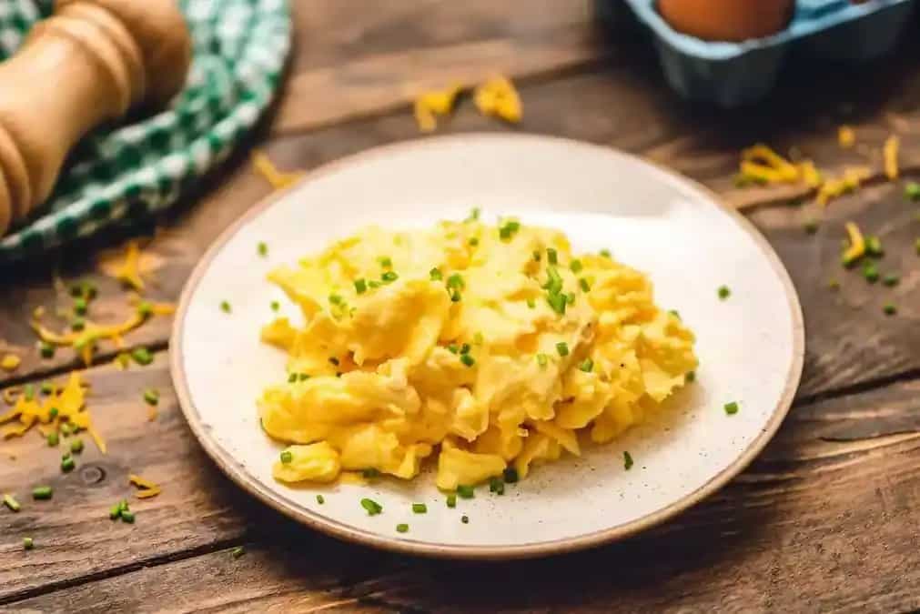 5 Best Cheeses For Making Scrambled Eggs And How To Add Them