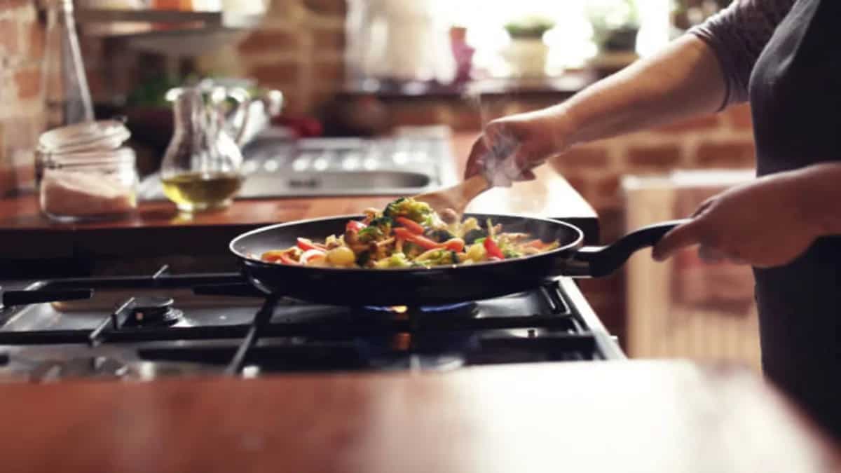 Avoid Common Cooking Mistakes With 6 Easy And Simple Hacks 