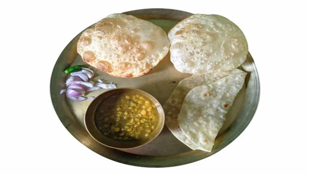 At Mandi's Maha Shivratri Mela, Luchis Hold Court