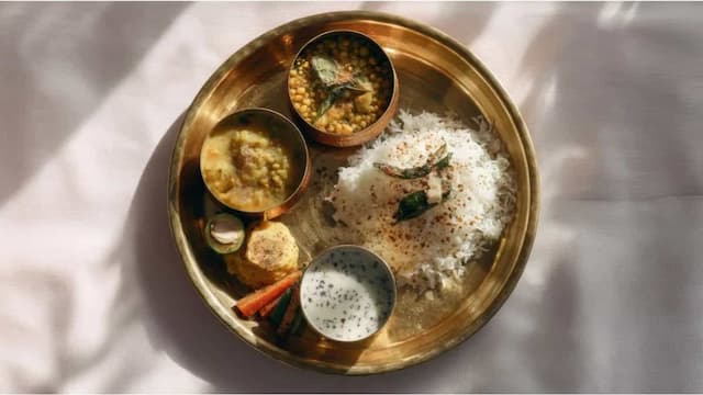 Solar Eclipse 2025: A List Of Foods To Eat & Avoid During Surya Grahan