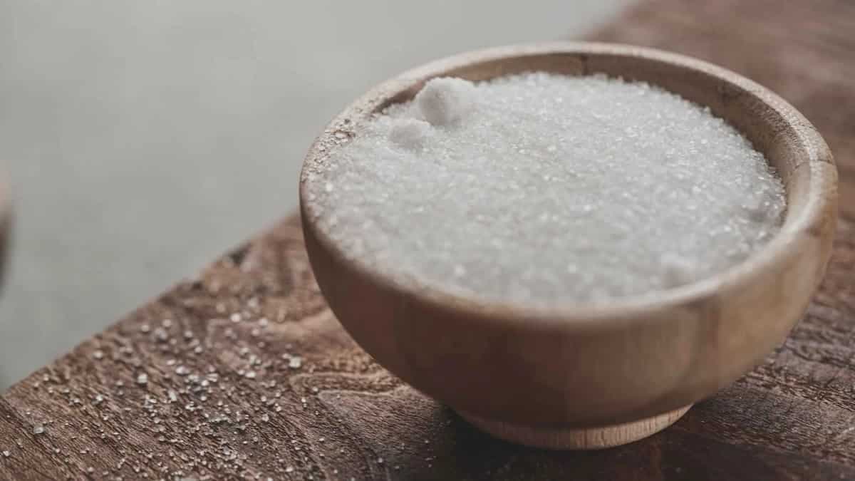 10 Tips To Prevent Salt From Becoming Clumpy And Moist