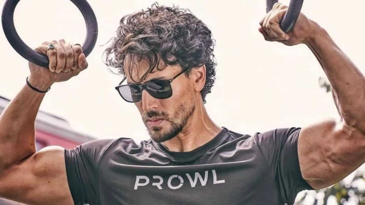 Broccoli, Beans & Fish: What Tiger Shroff Eats In A Day