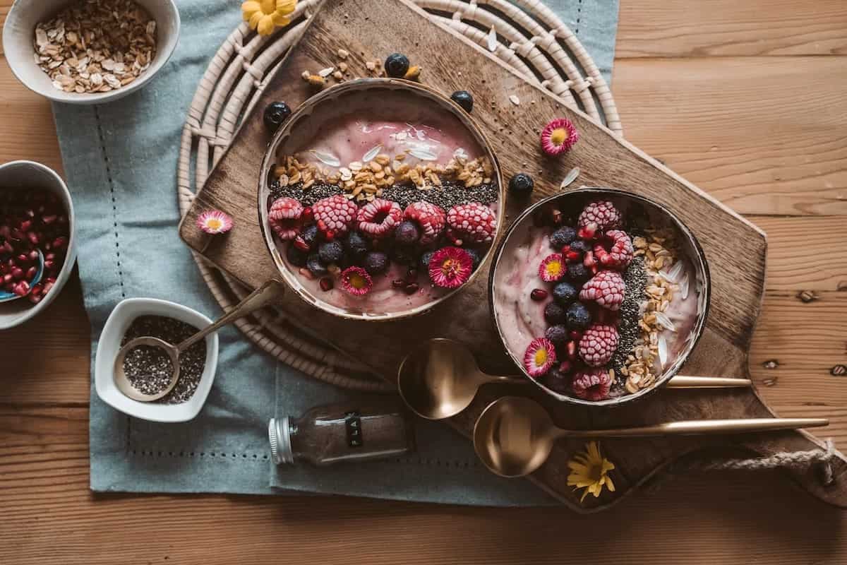 7 Essential Tips To Make The Best Smoothie Bowls This Summer