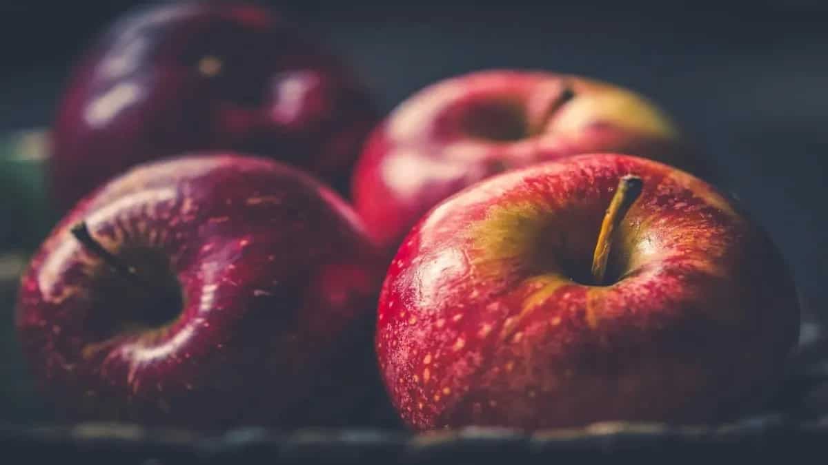 7 Interesting Health Benefits Of Apples To Explore