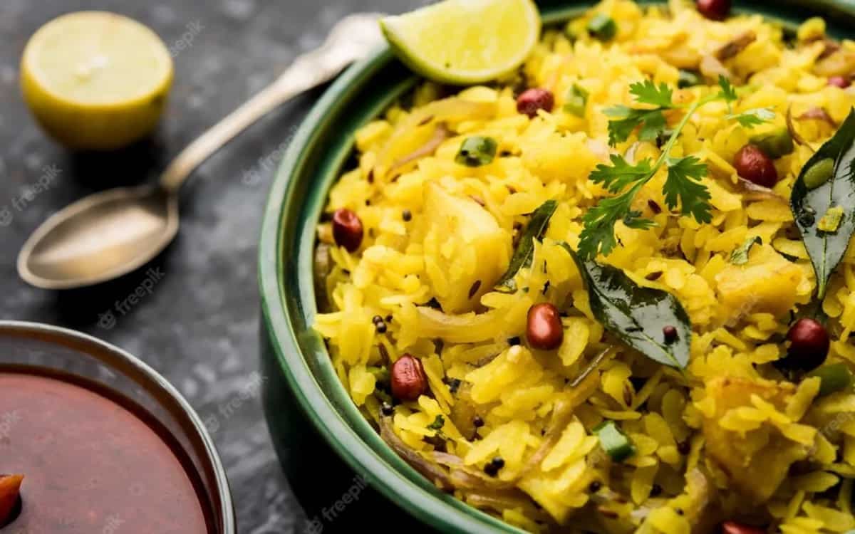 Learn How To Make The Classic Poha On An Induction Cooktop