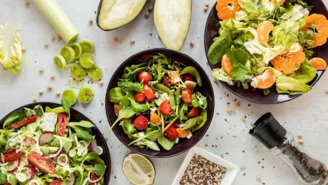 Simple Salad Recipes For Healthy Eating You Can Make Anytime