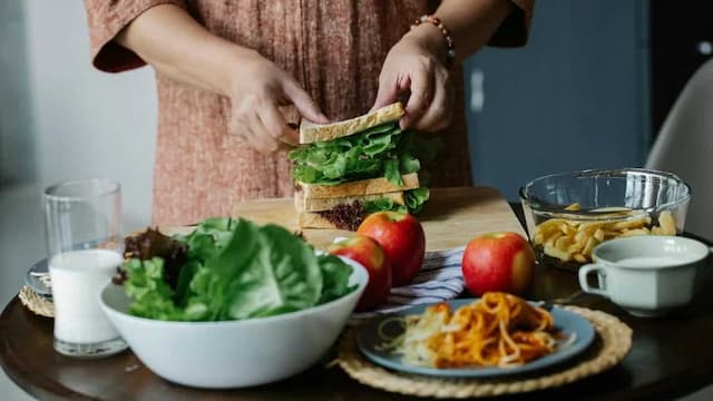 How To Host A Build-Your-Own Grilled Sandwich Bar For New Year’s Eve