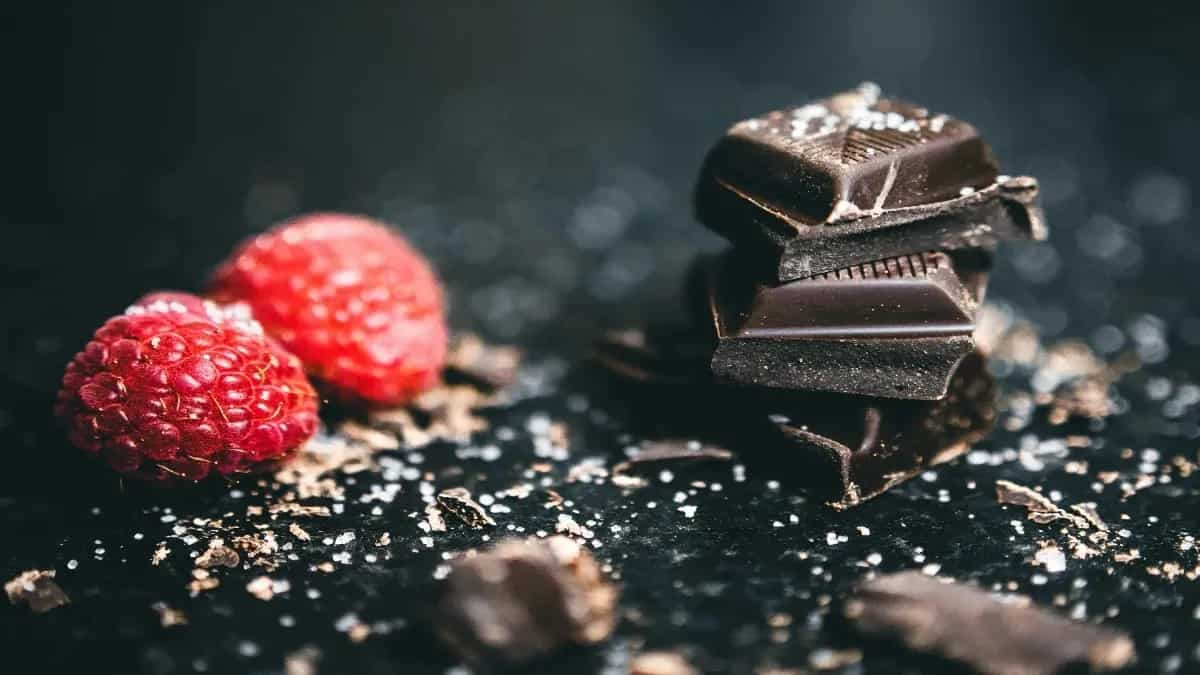 7 Dark Chocolate Health Benefits Backed-Up By Science