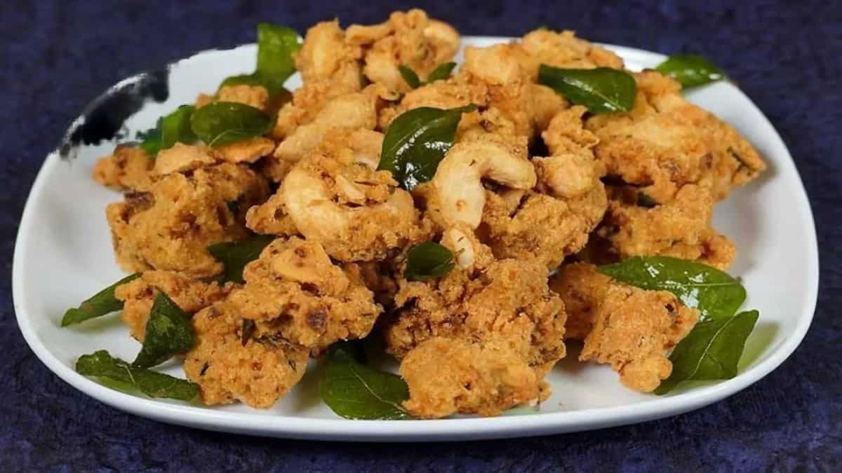 Masala Kaju Pakoda
