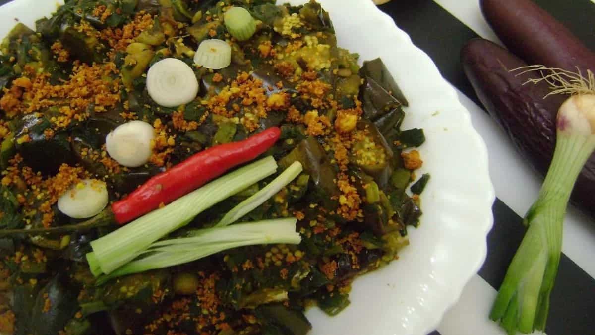 Peyajkoli Begun Torkari 
