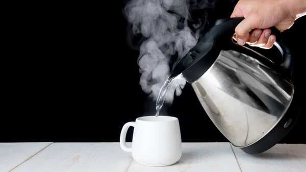 Here's what drinking hot water throughout the day can do to you