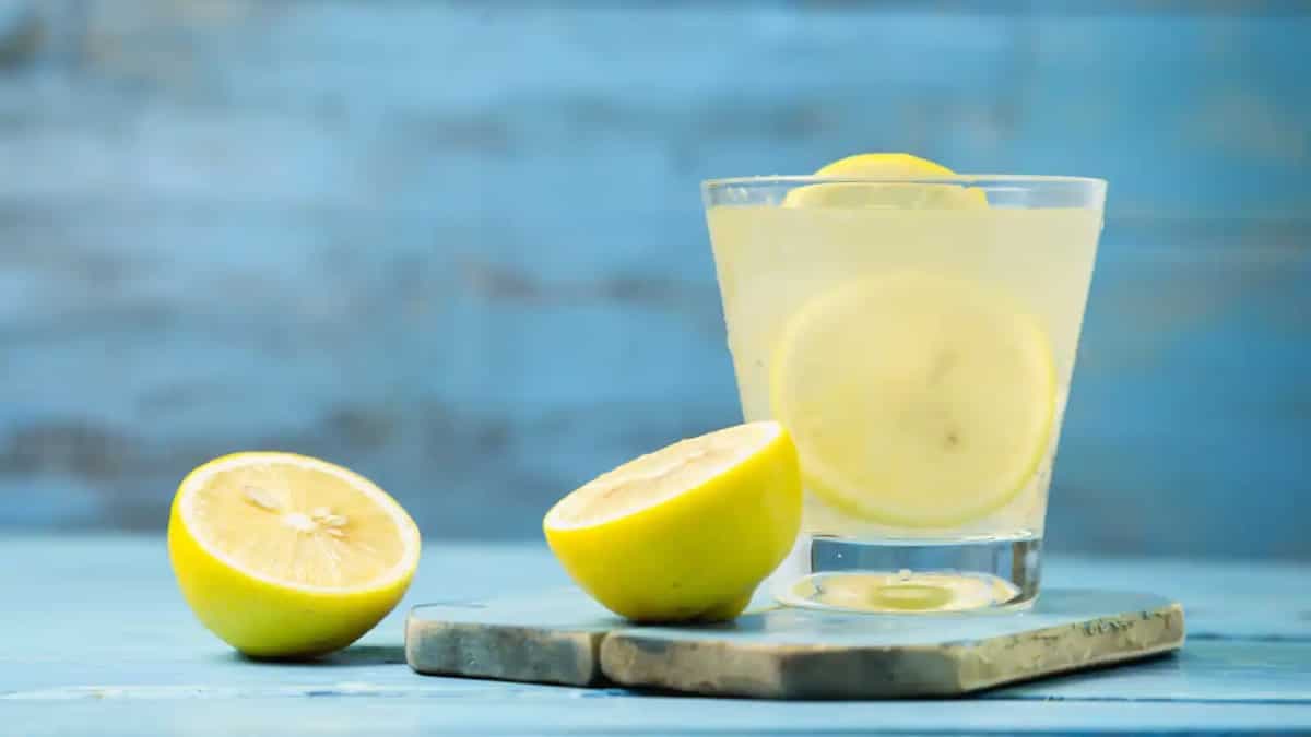 Ladies, drinking too much lemon water for weight loss can be harmful