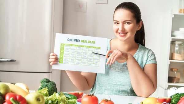 Don't starve yourself! Here’s a healthy meal plan for quick weight loss