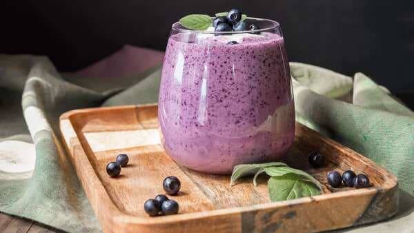World Milk Day 2022 special recipe: Ditch those empty sugar calories and try this Blueberry and Honey Coffee Smoothie