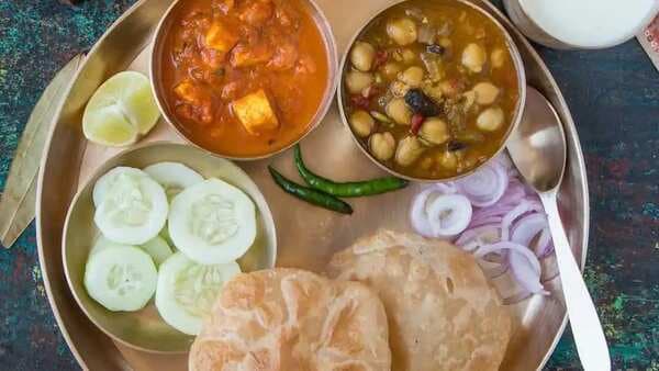 Easy recipes of chole and paneer for a fulfilling meal