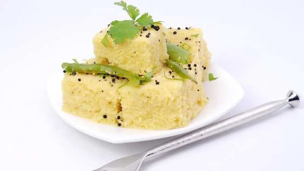 5 Gujarati Recipes That Define The Cuisine 