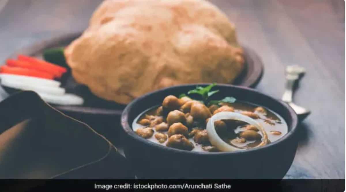 India's Love Affair With Chole Bhature: 5 Best Places To Satiate Your Cravings 