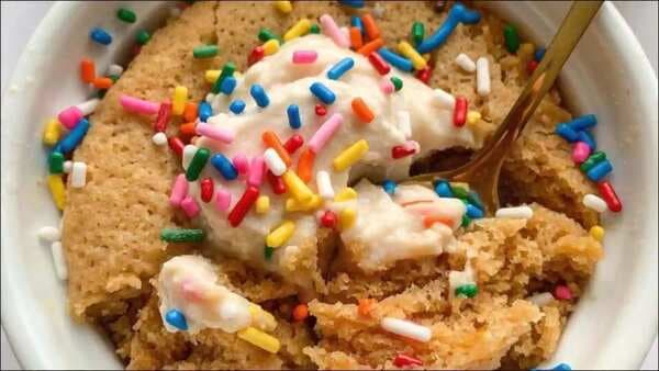 Recipe: Get your solo ‘pawri’ started this Tuesday with funfetti mug cake