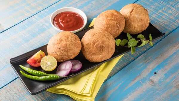 Balance health and your monsoon cravings with this delicious recipe for baked kachoris