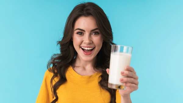 On a diet or lactose intolerant? We’ll bring to you 4 types of milk that you can sip or skip