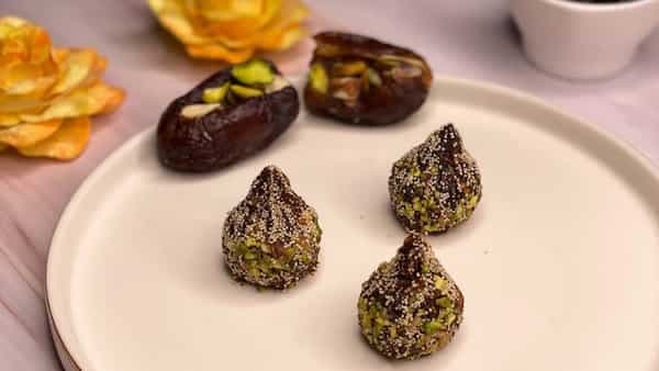 This Ganesh Chaturthi, try this healthy dates and khus-khus modak recipe