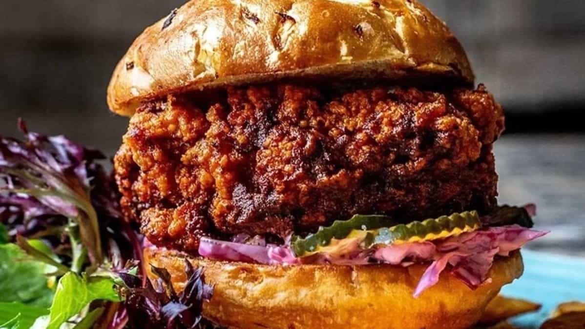Recipe: This fried chicken sandwich gets its heat from an unusual source