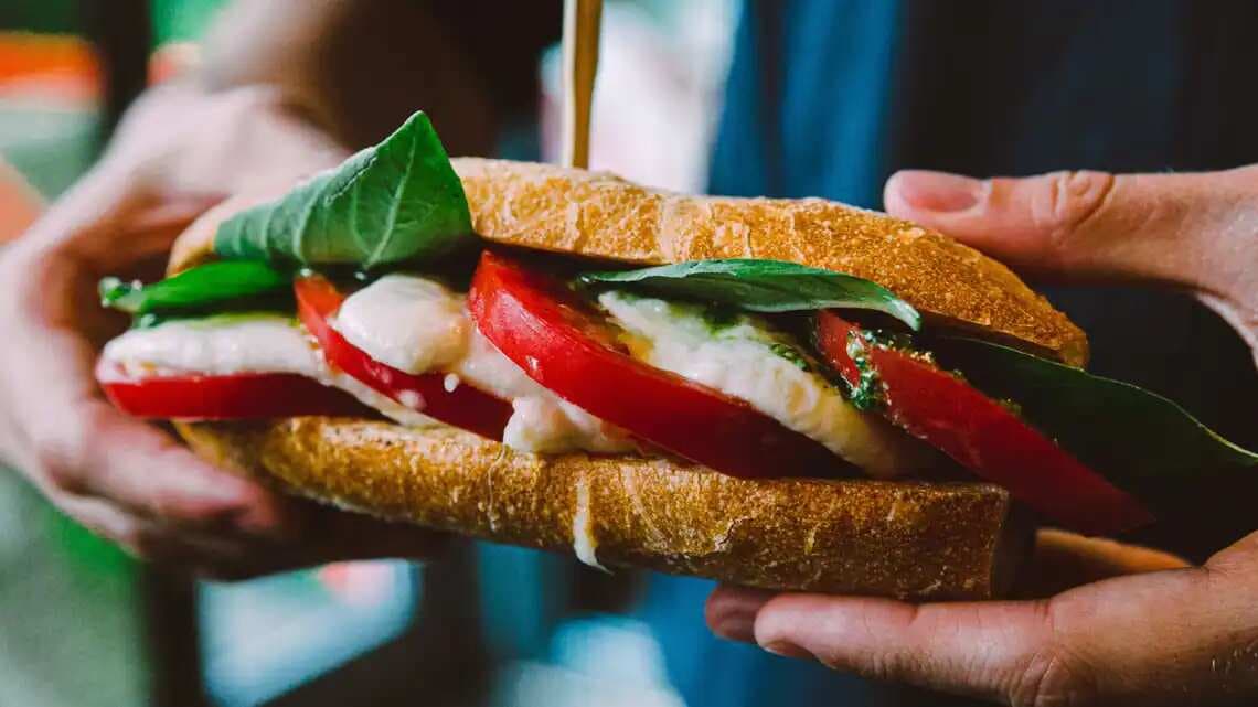 A recipe with a twist for the perfect tomato sandwich