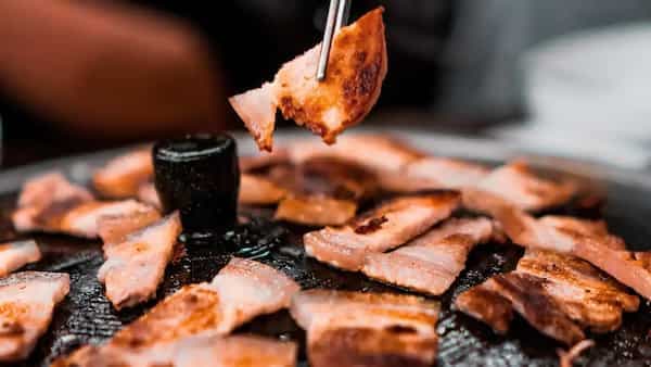 Why are grilled-meat restaurants booming in Japan?