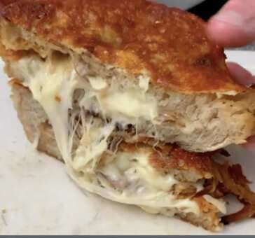 Pulled Pork Grilled Cheese Sandwich: The Match Made In Heaven
