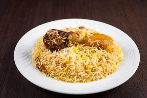 Your Hunt For The Best Biryani In Kolkata Ends At These 5 Places