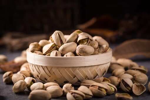 How To Eat Pistachio: Best Ways To Use Pistachios In Kitchen