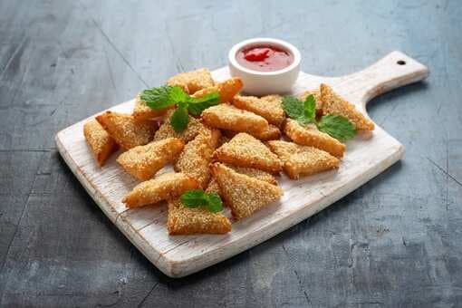 Sesame Prawn Toast: Golden, Crunchy And All Things Amazing