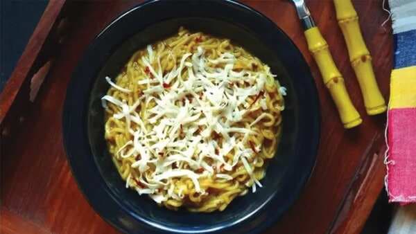 Craving Something Comforting This Monsoon? Try This Cheese Maggi