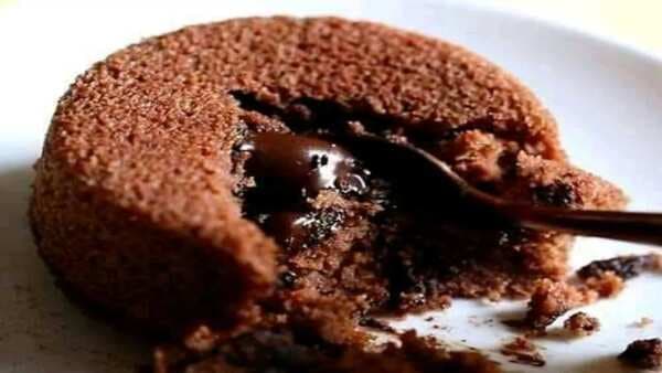 How To Make Melted Chocolate Lava Cake Without An Oven?